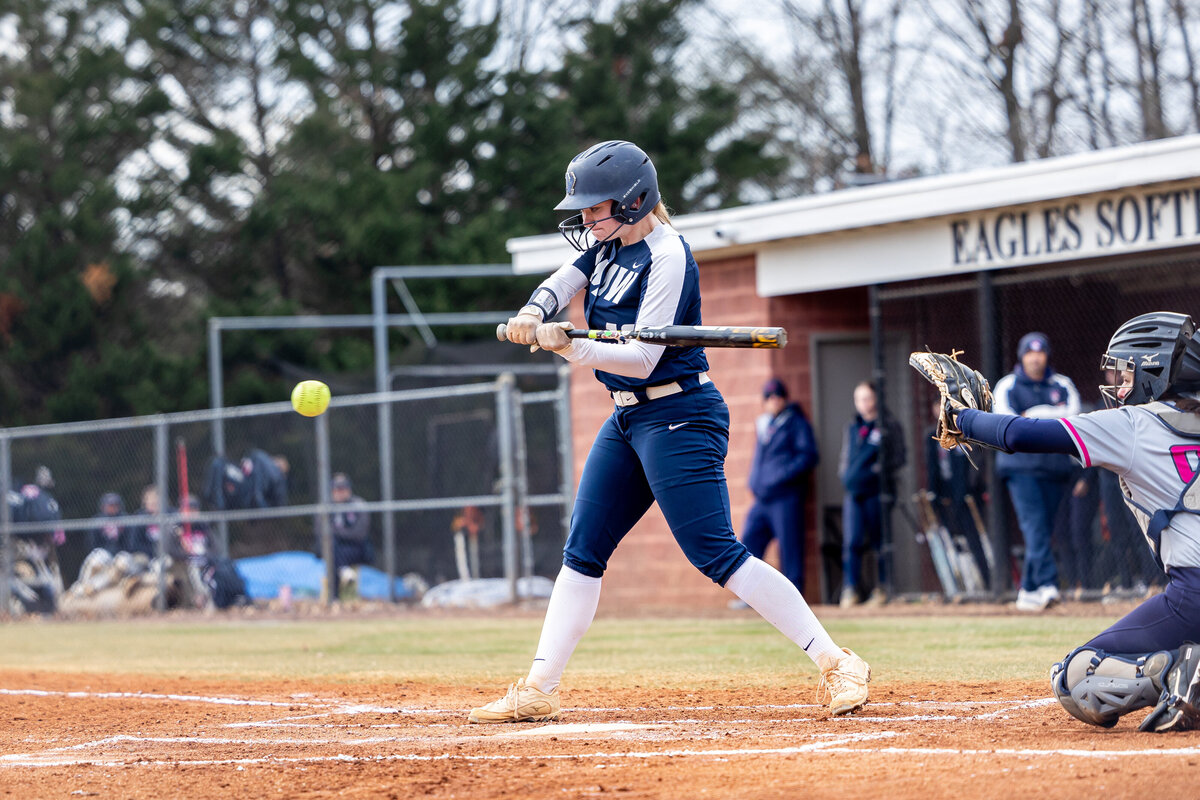 UMW-Softball-vs-SweetBriar-1040