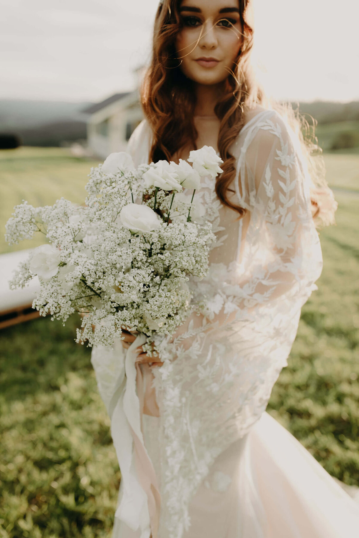 Romantic and modern white wedding bouquet inspo Sunshine Coast