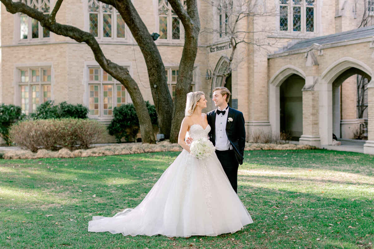Shelby & Thomas's Wedding at HPUMC The Room on Main | Dallas Wedding Photographer | Sami Kathryn Photography-151
