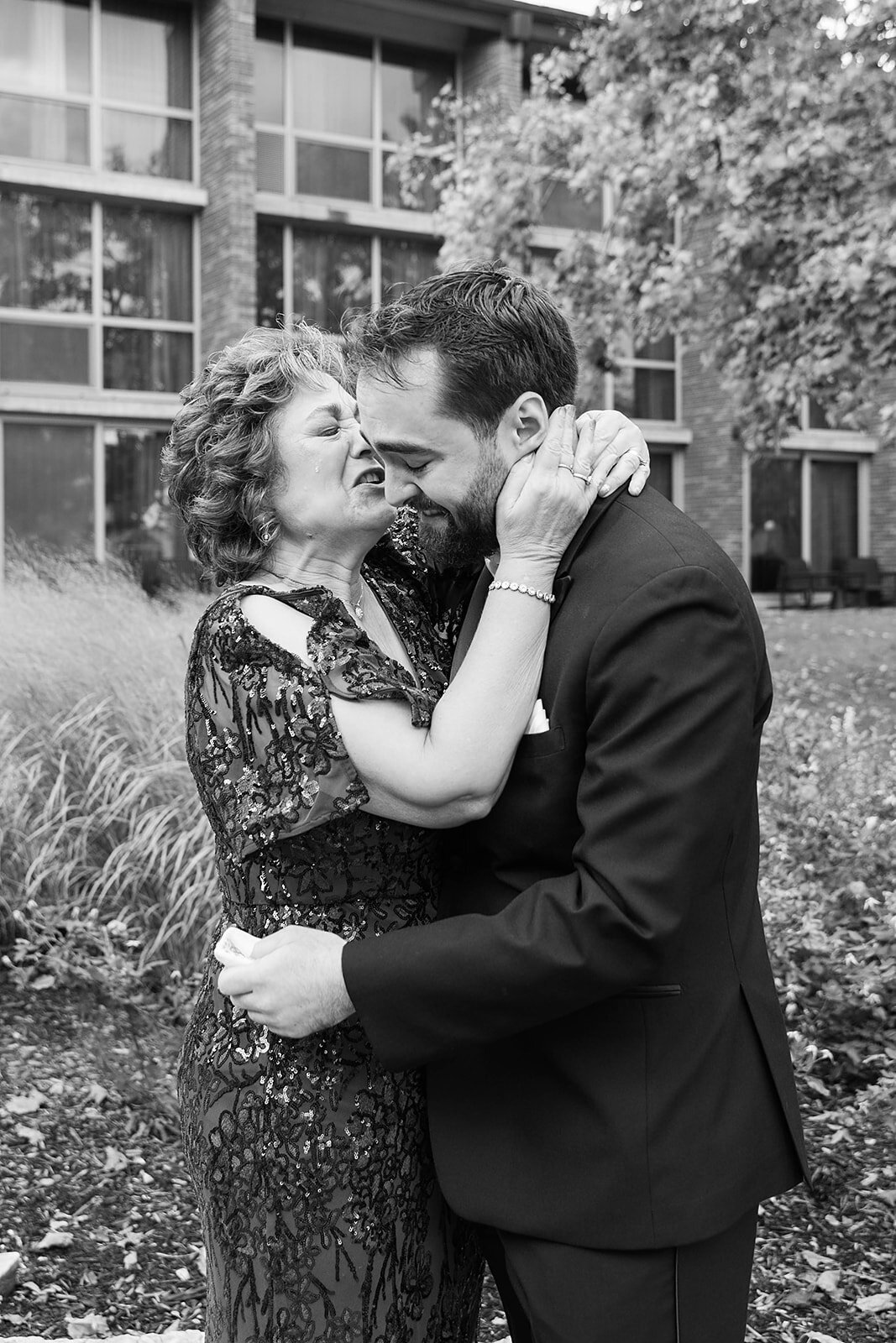 Eliana-Melmed-Photography-Chicago-LosAngeles-Jewish-WeddingPhotography-AndrewReady-00081