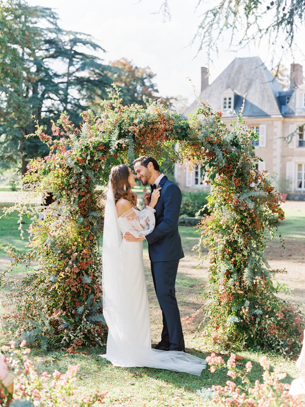 chateau-bouthonvilliers-wedding-paris-wedding-photographer-mackenzie-reiter-photography-92