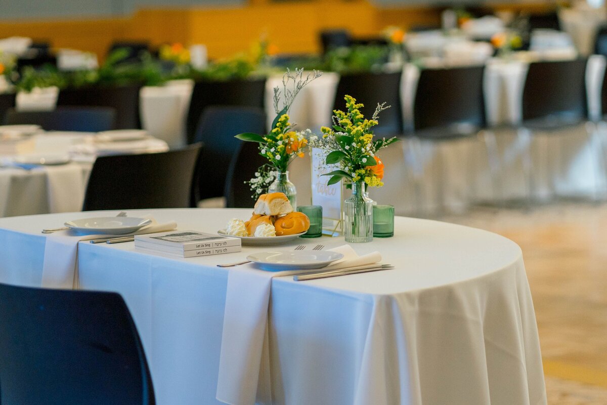 Eliana-Melmed-Photography-Chicago-LosAngeles-Jewish-WeddingPhotography-ShulaNoah-Details-00011