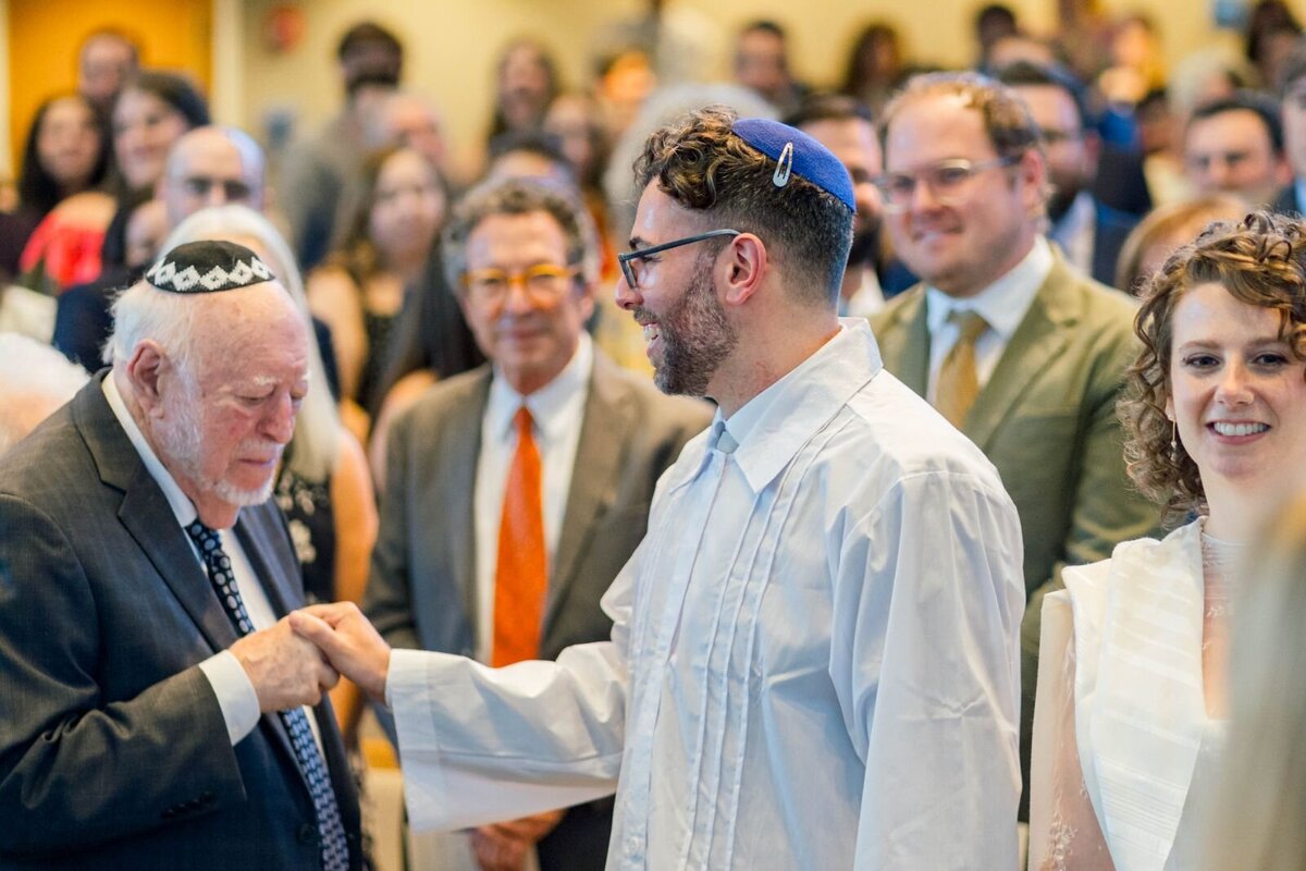 Eliana-Melmed-Photography-Chicago-LosAngeles-Jewish-WeddingPhotography-ShulaNoah-Chuppah-00101
