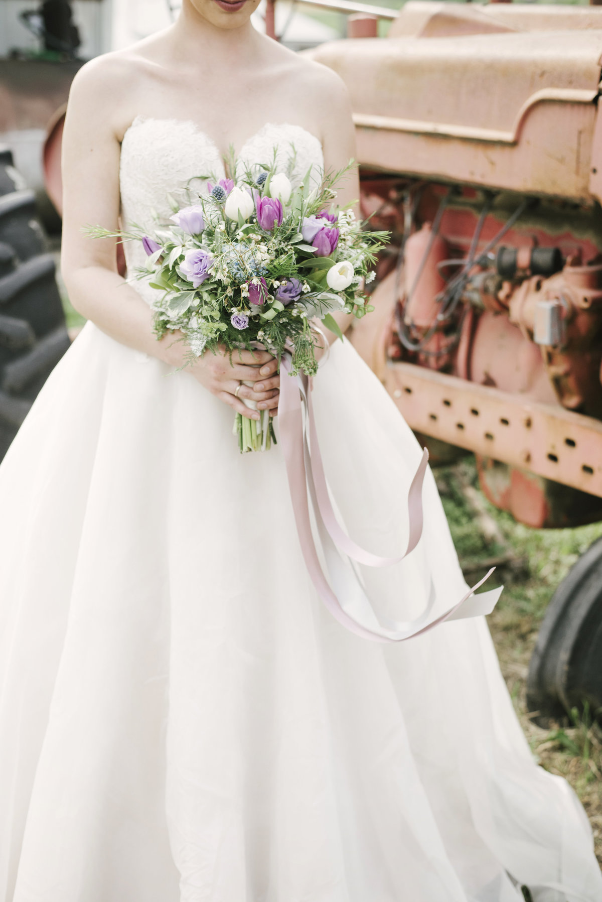 Monica-Relyea-Events-Alicia-King-Photography-Globe-Hill-Ronnybrook-Farm-Hudson-Valley-wedding-shoot-inspiration39