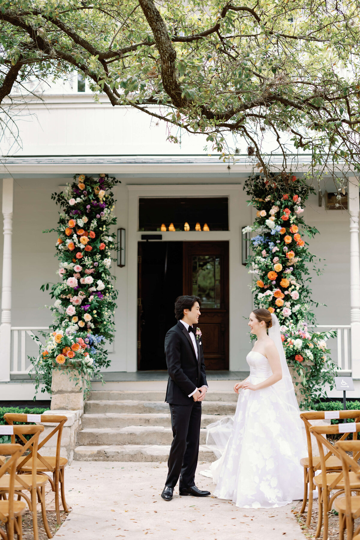 audrey-brandon-colorful-wedding-matties-green-pastures-austin-texas-julie-wilhite-photography-24
