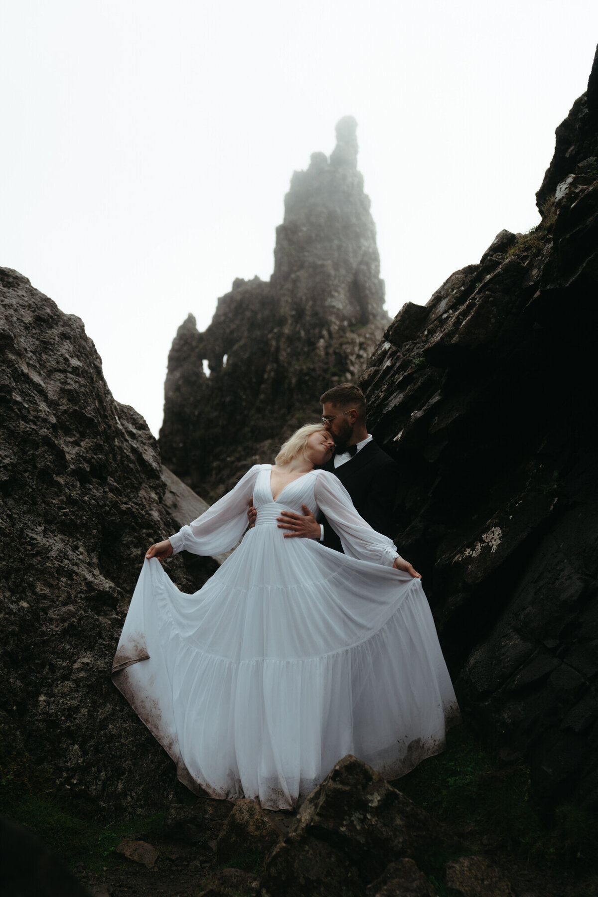 the_chaffins_international_destination_wedding_elopement_photographers_sammie_chaffin_micah_editorial_adventure_photos_travel_isle_of_skye_scotland_16