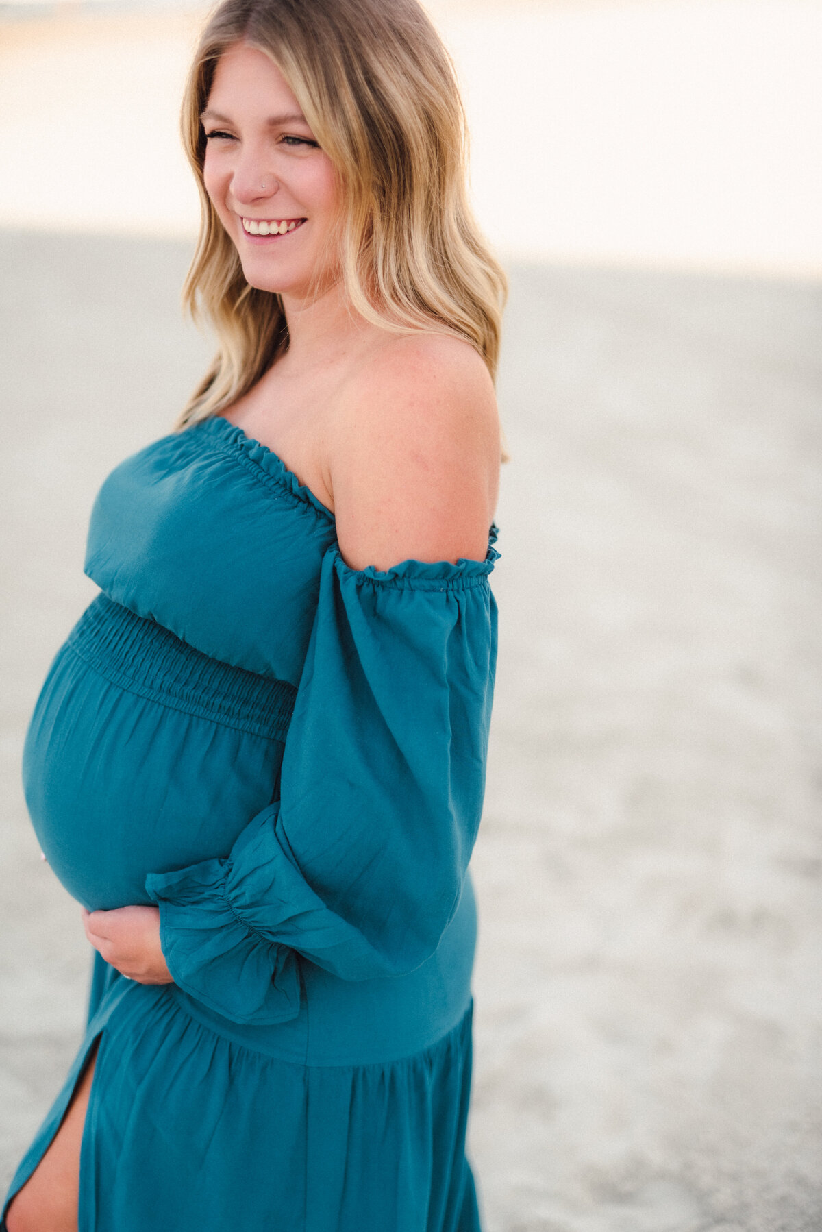beach-maternity-photography-session00003