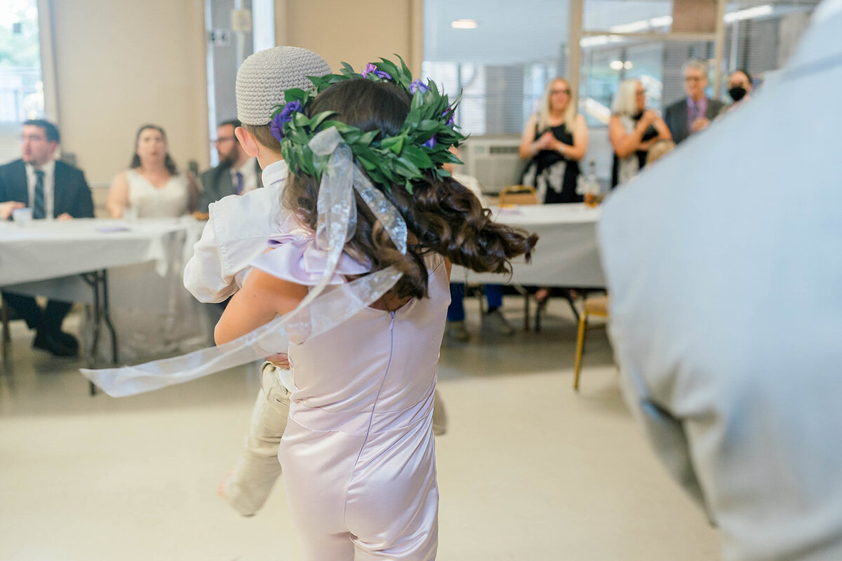 Eliana-Melmed-Photography-Chicago-LosAngeles-Jewish-WeddingPhotography-ElianaSklar-Tisch-00114