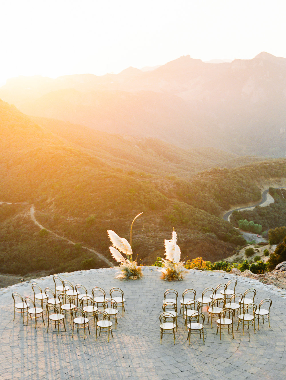 Babsie-Ly-Photography-Malibu-Rocky-Oaks-Modern-Dream-Wedding-Amorology-034