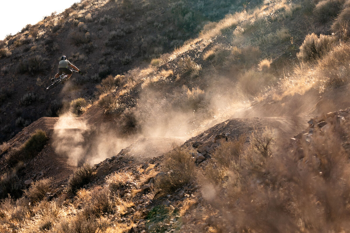 mtb_action_caliente_nevada_jump