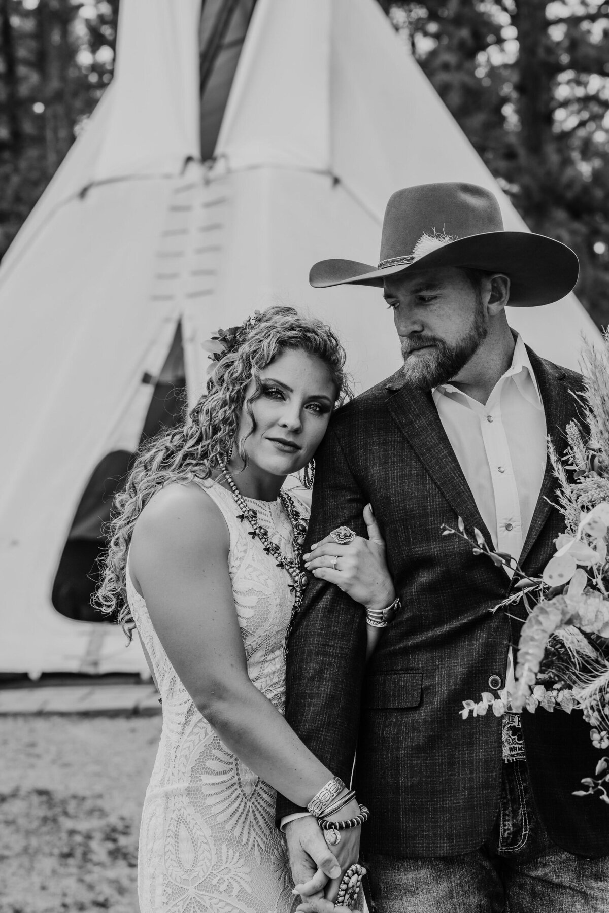 younger-ranch-wedding-Native-Roaming-Photography-27