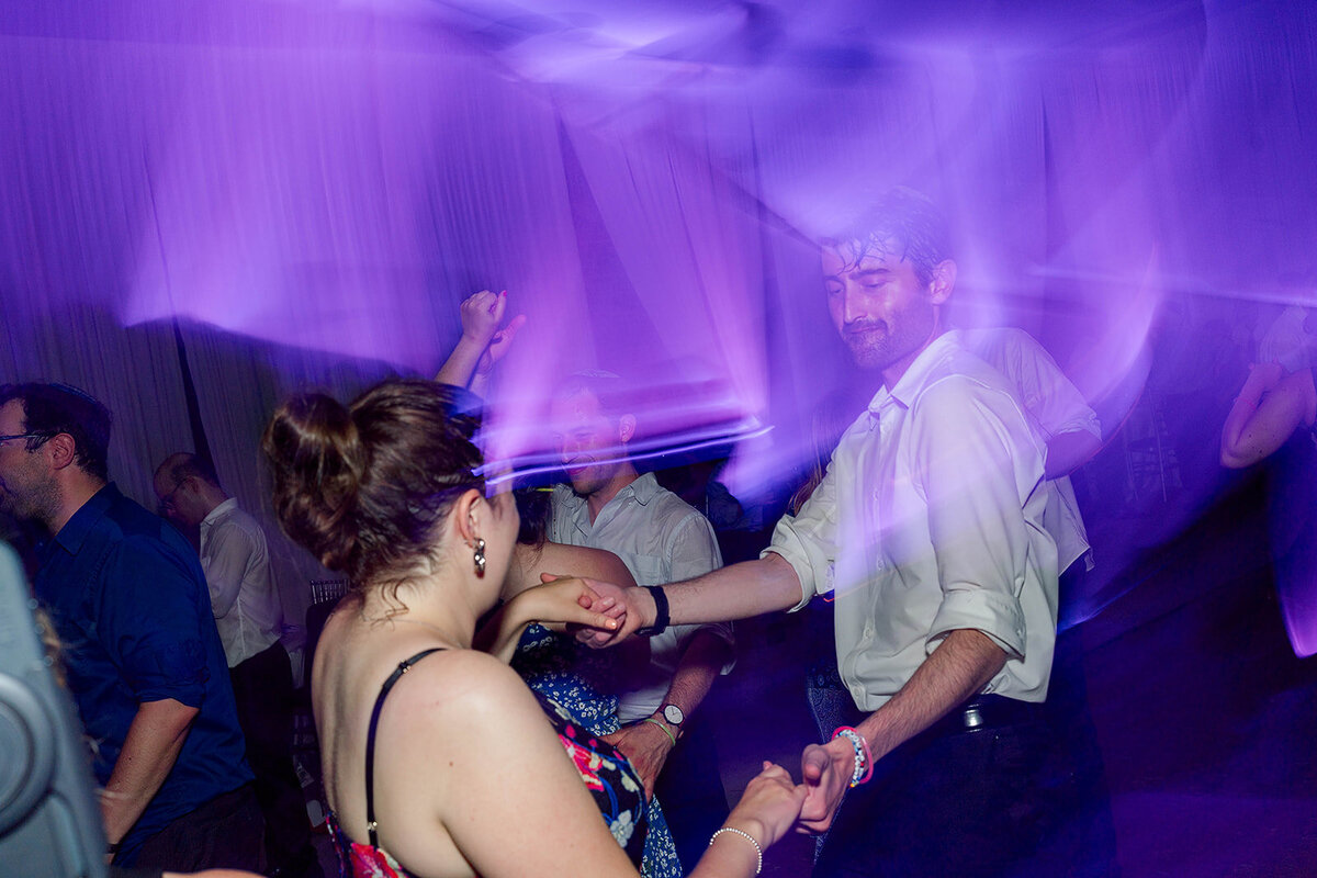 Eliana-Melmed-Photography-Chicago-LosAngeles-Jewish-WeddingPhotography-ElianaSklar-DanceFloor-00377