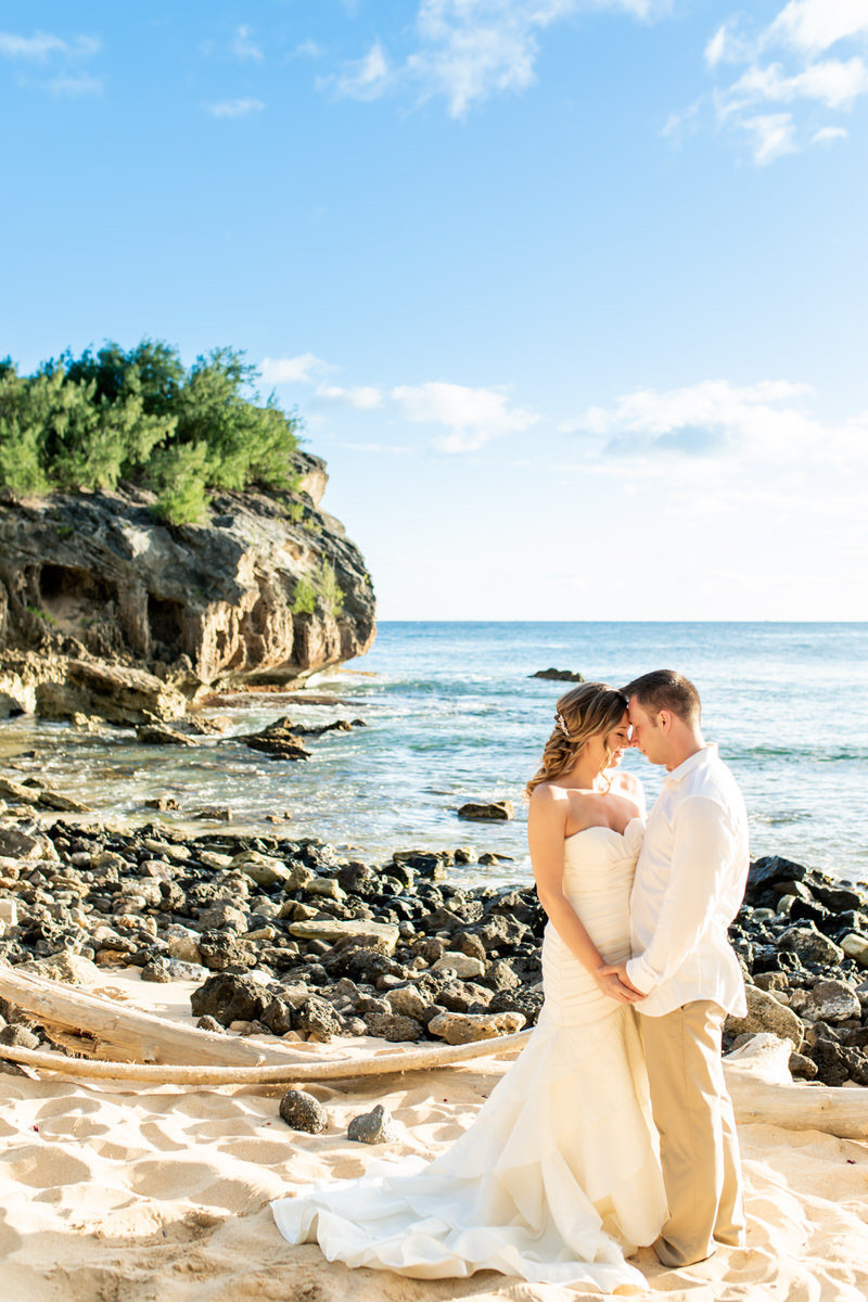 Beach wedding photo Kauai