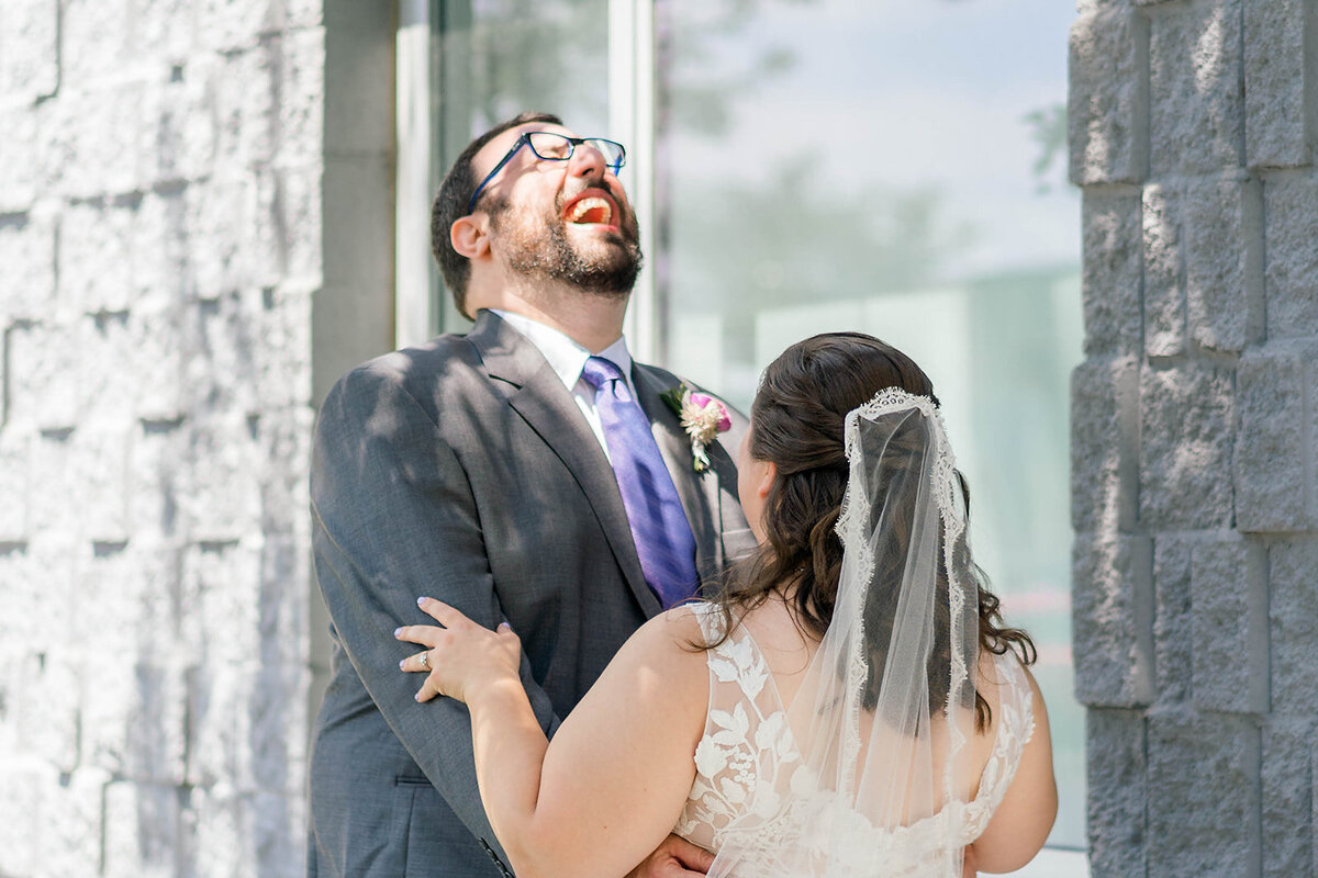 Eliana-Melmed-Photography-Chicago-LosAngeles-Jewish-WeddingPhotography-ElianaSklar-FirstLook-00086