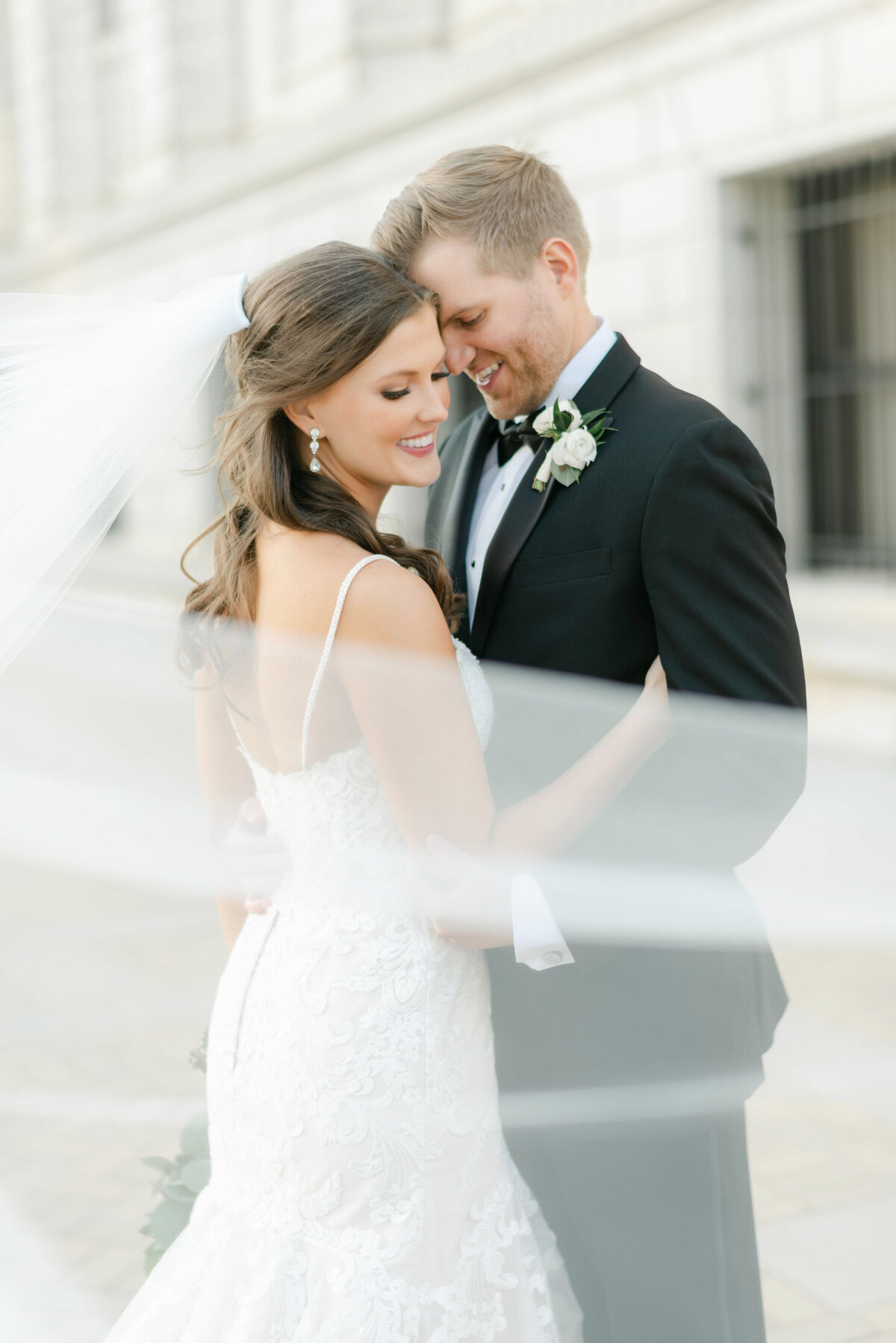 st-louis-public-library-visitors-center-wedding-photographer-alex-nardulli-28