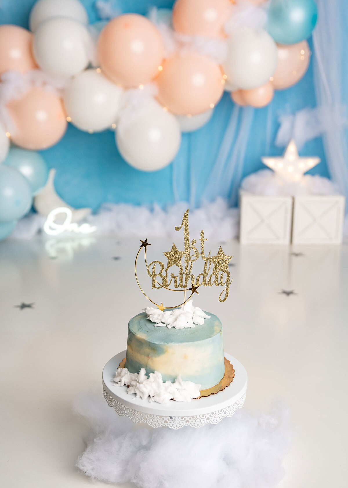 Lehigh-Valley-PA-Cake-Smash-Photographer-twinkle-twinkle-little-star-clould-cake