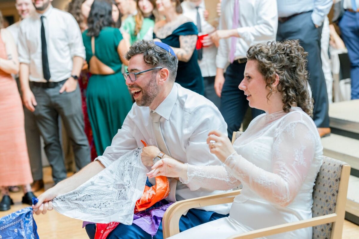 Eliana-Melmed-Photography-Chicago-LosAngeles-Jewish-WeddingPhotography-ShulaNoah-Shtick-00162