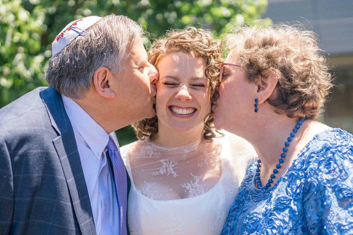 Eliana-Melmed-Photography-Chicago-LosAngeles-Jewish-WeddingPhotography-ShulaNoah-FamilyFormals-00044