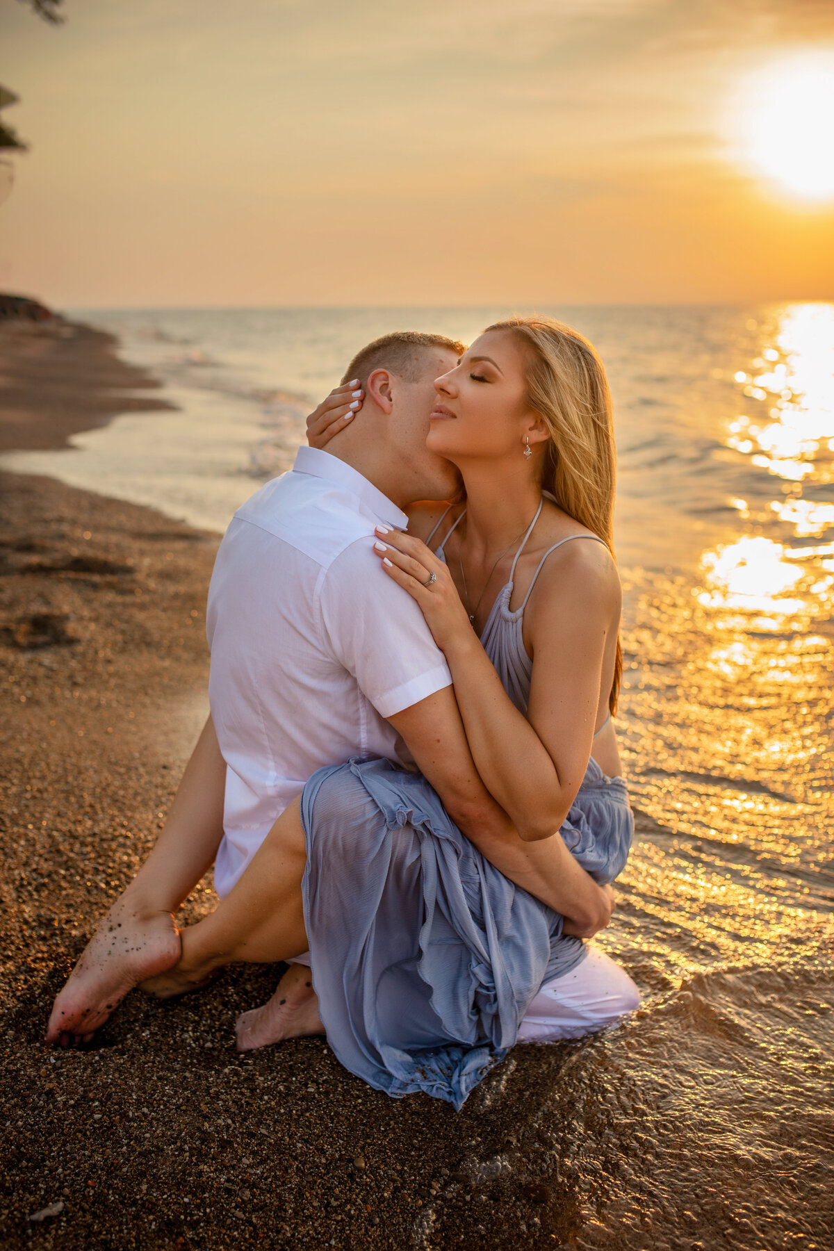 Engagement photoshoot in Indiana dunes National park at the beach