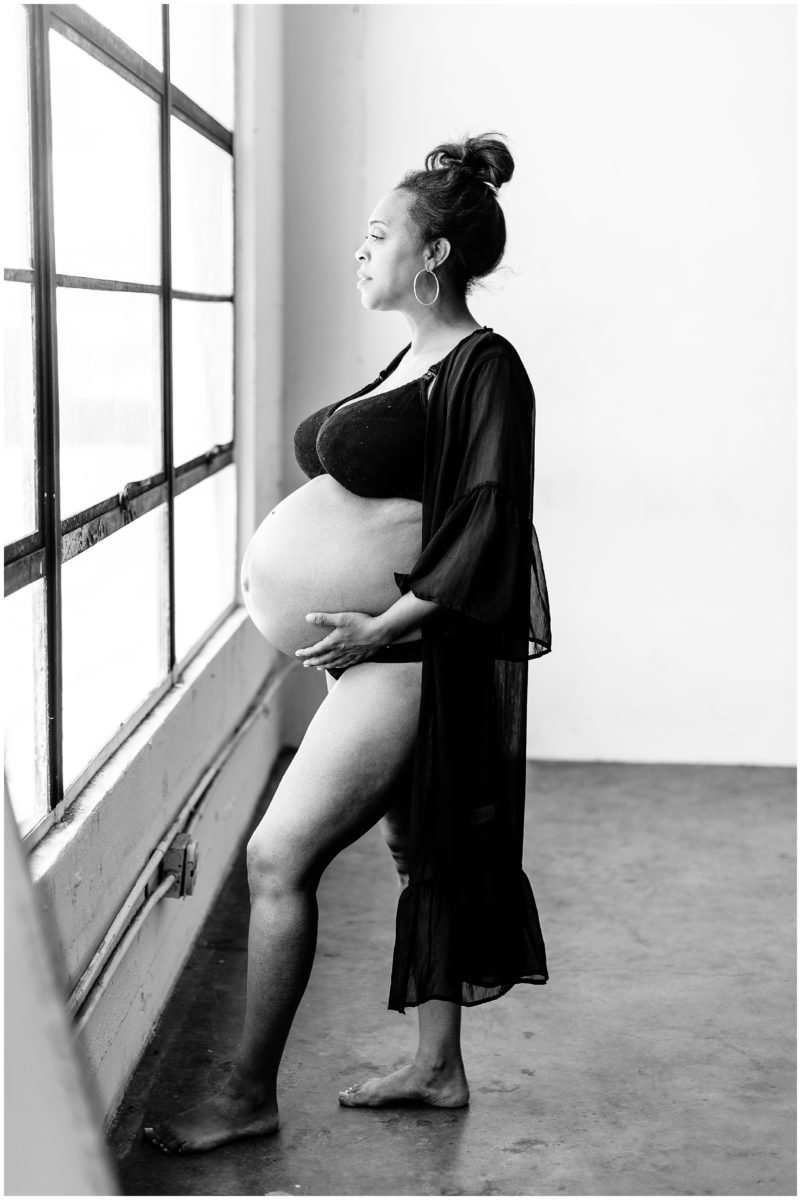 studio maternity photos in los angeles