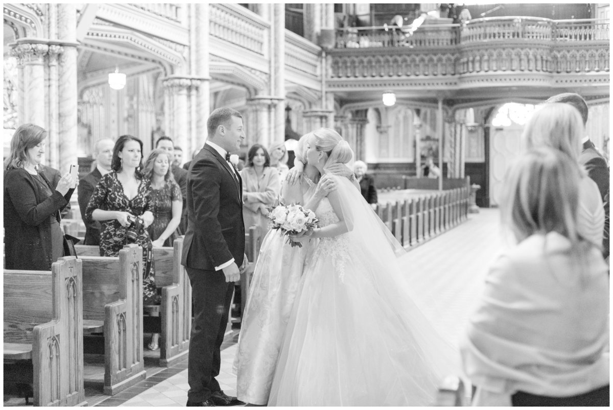 Light-and-Airy-Ottawa-Wedding-Photographer-Notre-Dame-Cathedral-Basilica-Wedding-Ceremony