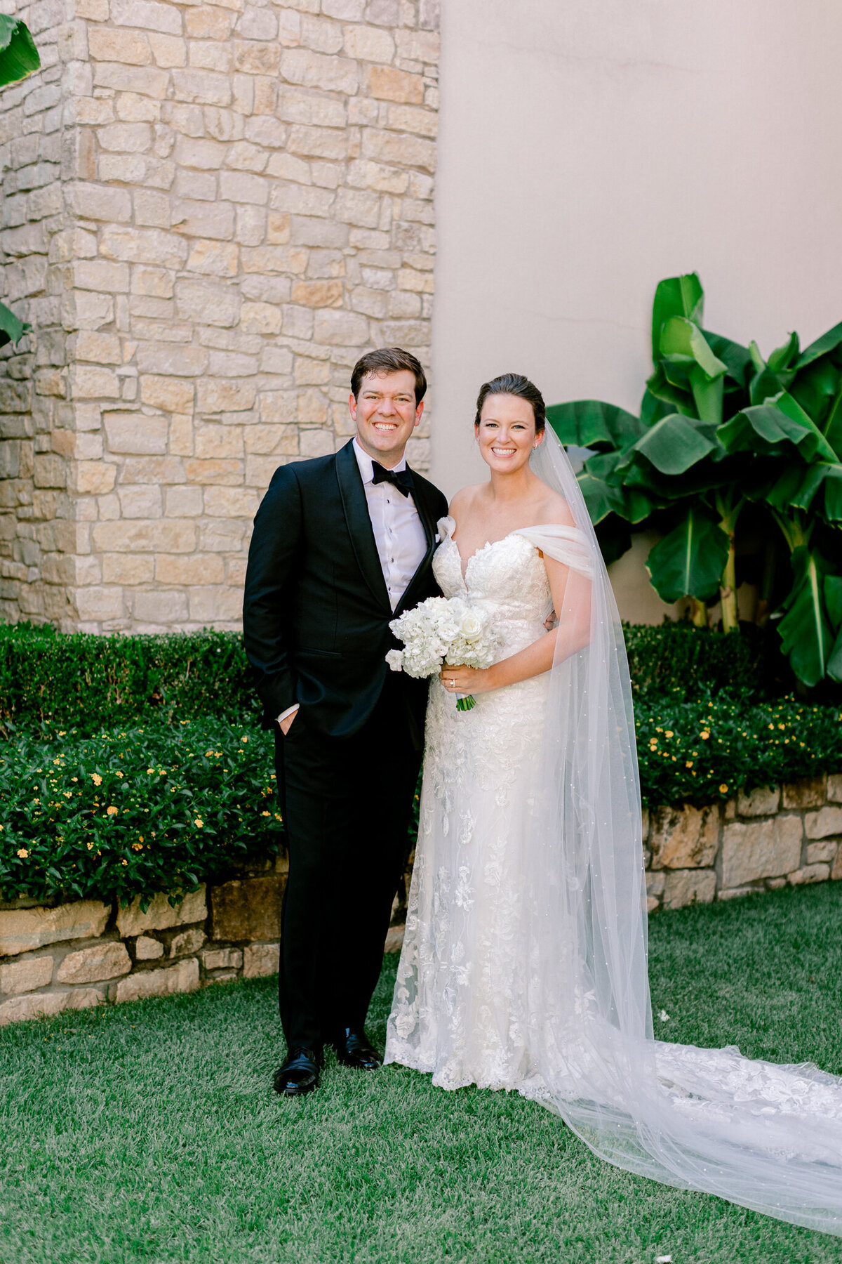 Allie & John Wedding at Royal Oaks Country Club Christ the King Church | Dallas Wedding Photographer | Sami Kathryn Photography-107