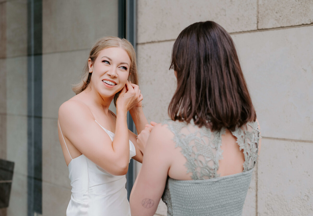 Nasher Sculpture Center Wedding - Ruchlin Wedding - GETTING READY - Kyrsten Ashlay Photography-22-Edit