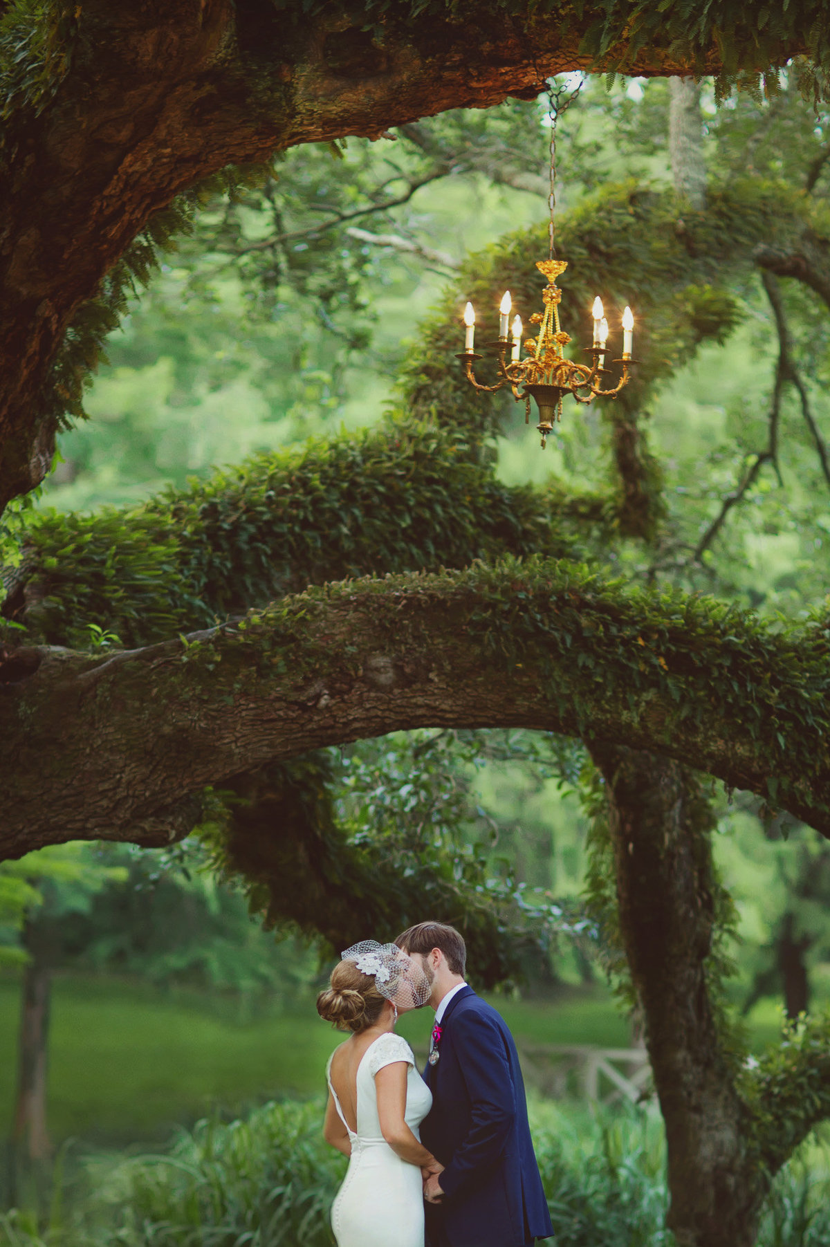 wedding under oak tree