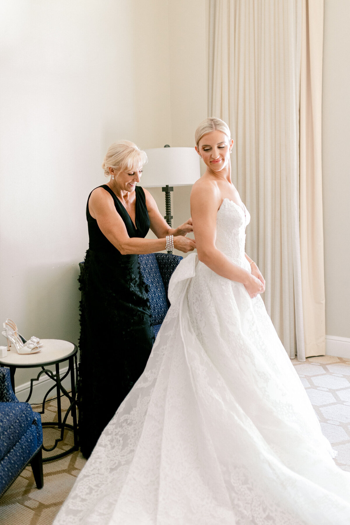 Katelyn & Kyle's Wedding at the Adolphus Hotel | Dallas Wedding Photographer | Sami Kathryn Photography-58