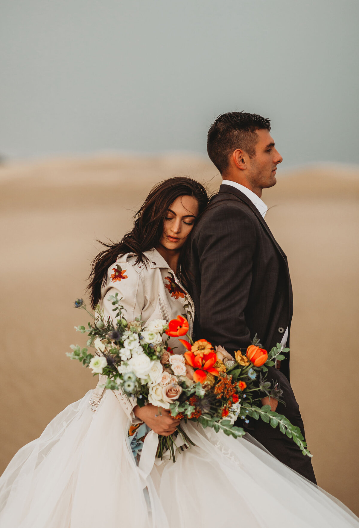orange-white-bridal-bouquet