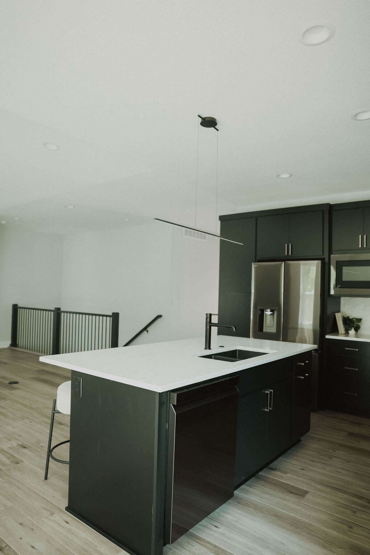 6907-Kitchen-Panora-Central-Iowa-Custom-Home-JRL-Builders-E23A9394