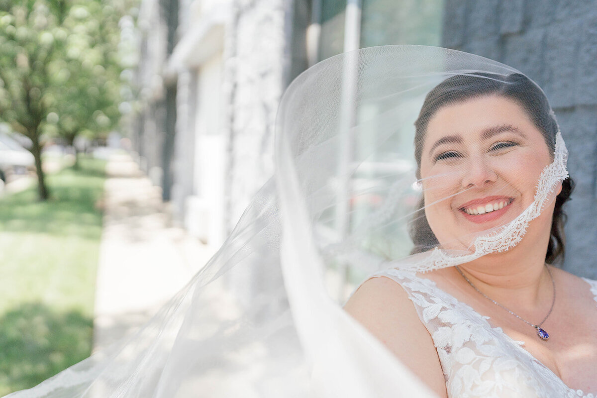 Eliana-Melmed-Photography-Chicago-LosAngeles-Jewish-WeddingPhotography-ElianaSklar-FirstLook-00046