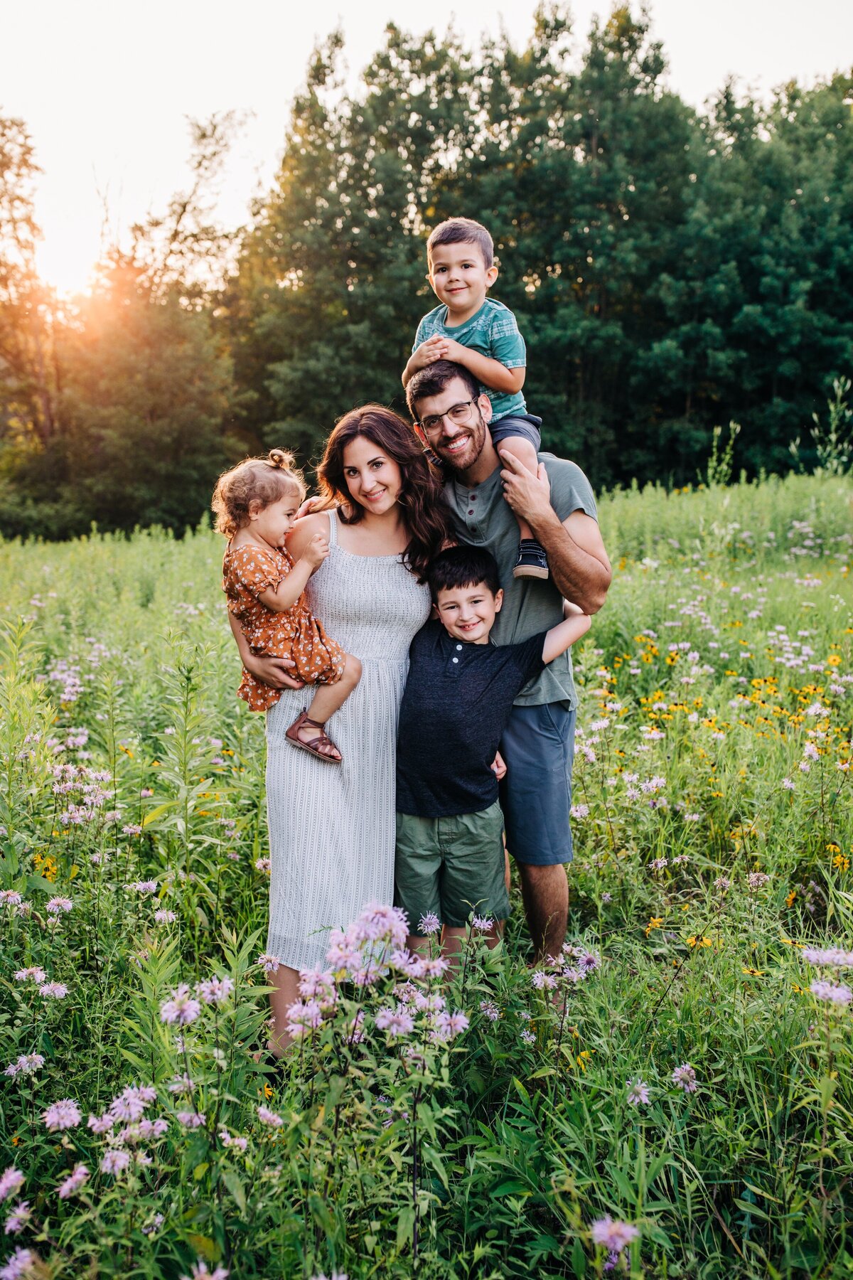 Sunset-Wildflower-Family-Photos-Milwaukee2