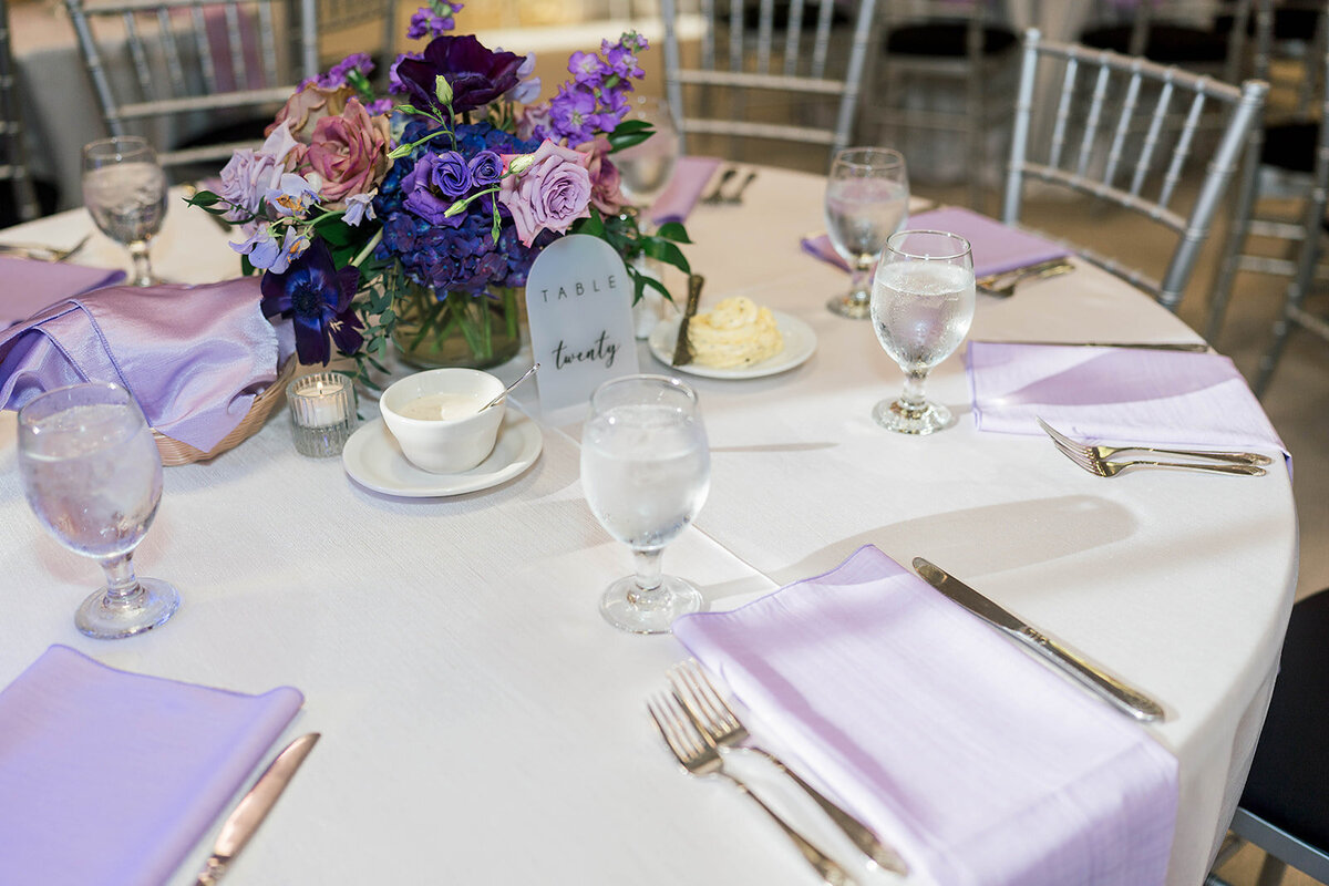 Eliana-Melmed-Photography-Chicago-LosAngeles-Jewish-WeddingPhotography-ElianaSklar-VenueDetails-00035