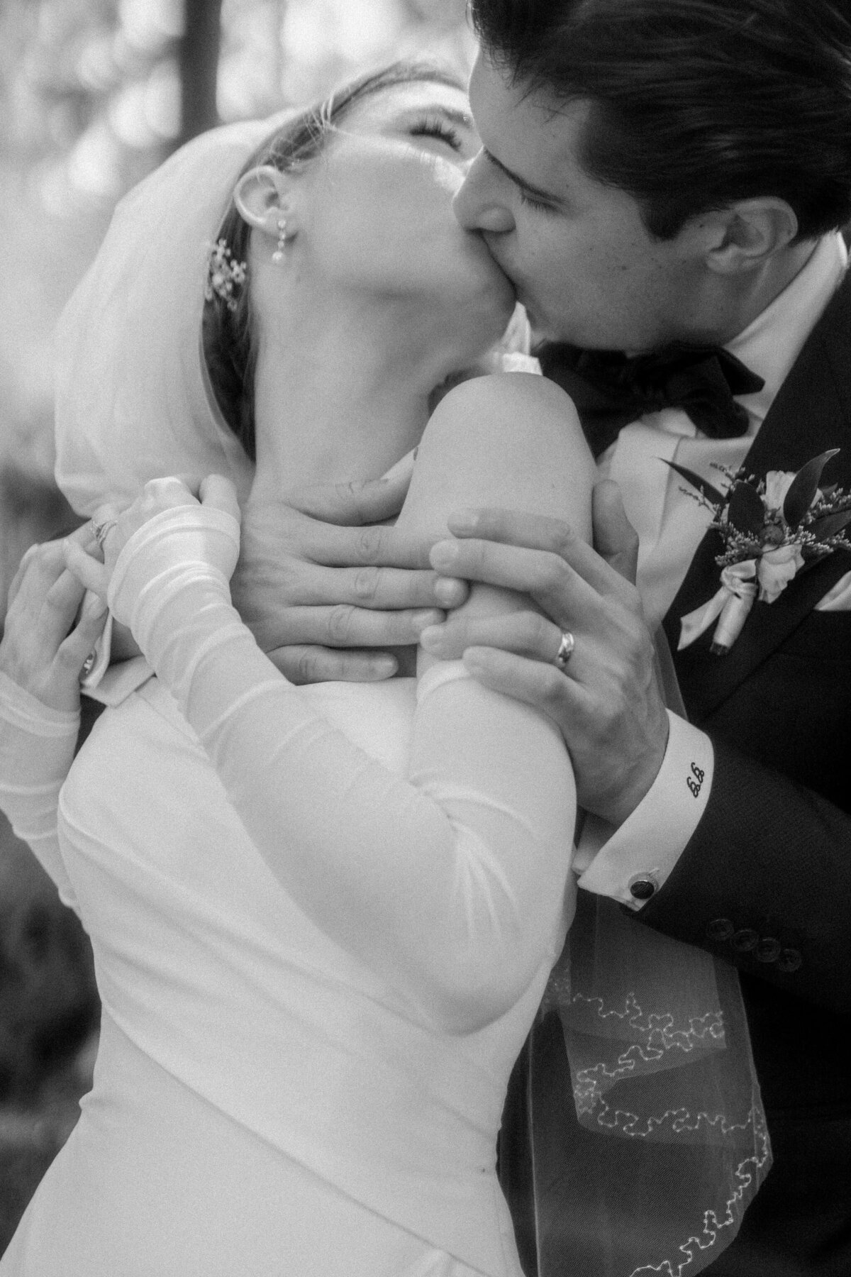 019-Cinematic-Editorial-Wedding-Toronto-Doctors-House-Lisa-Vigliotta-Photography