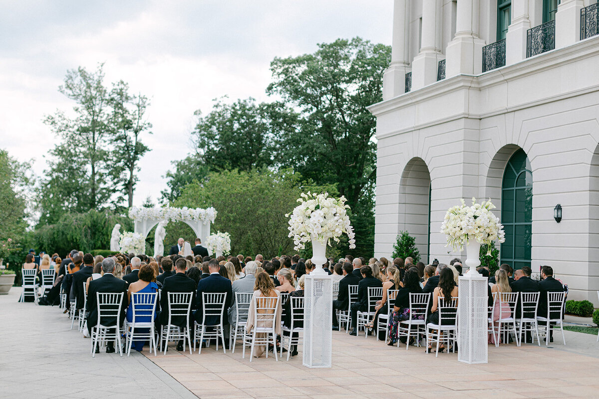 Meg Lee is a luxury Pittsburgh wedding photographer specializing in timeless, editorial, and heartfelt wedding photography for modern couples.