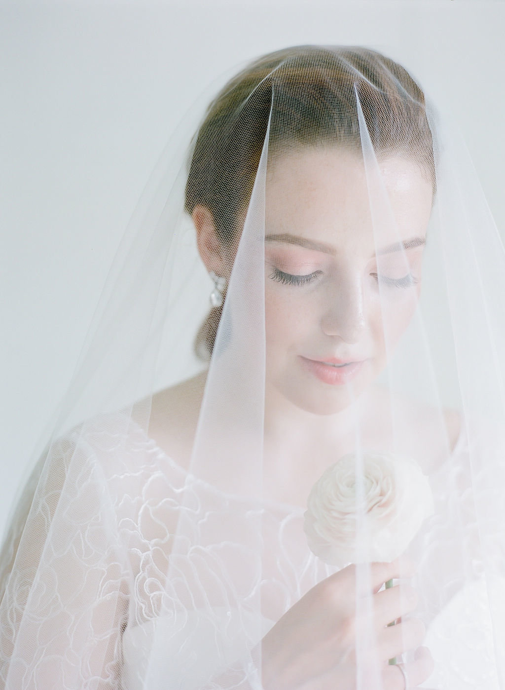 JacquelineAnnePhotography-KathrynBassBridalEditorial-127