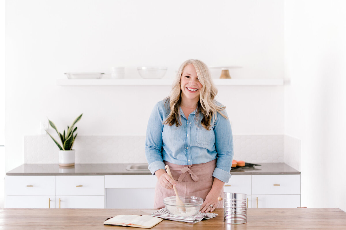 Dallas Brand Photography for Creatives | Laylee Emadi | Catie Ann Baking | Brand Mini Session 13