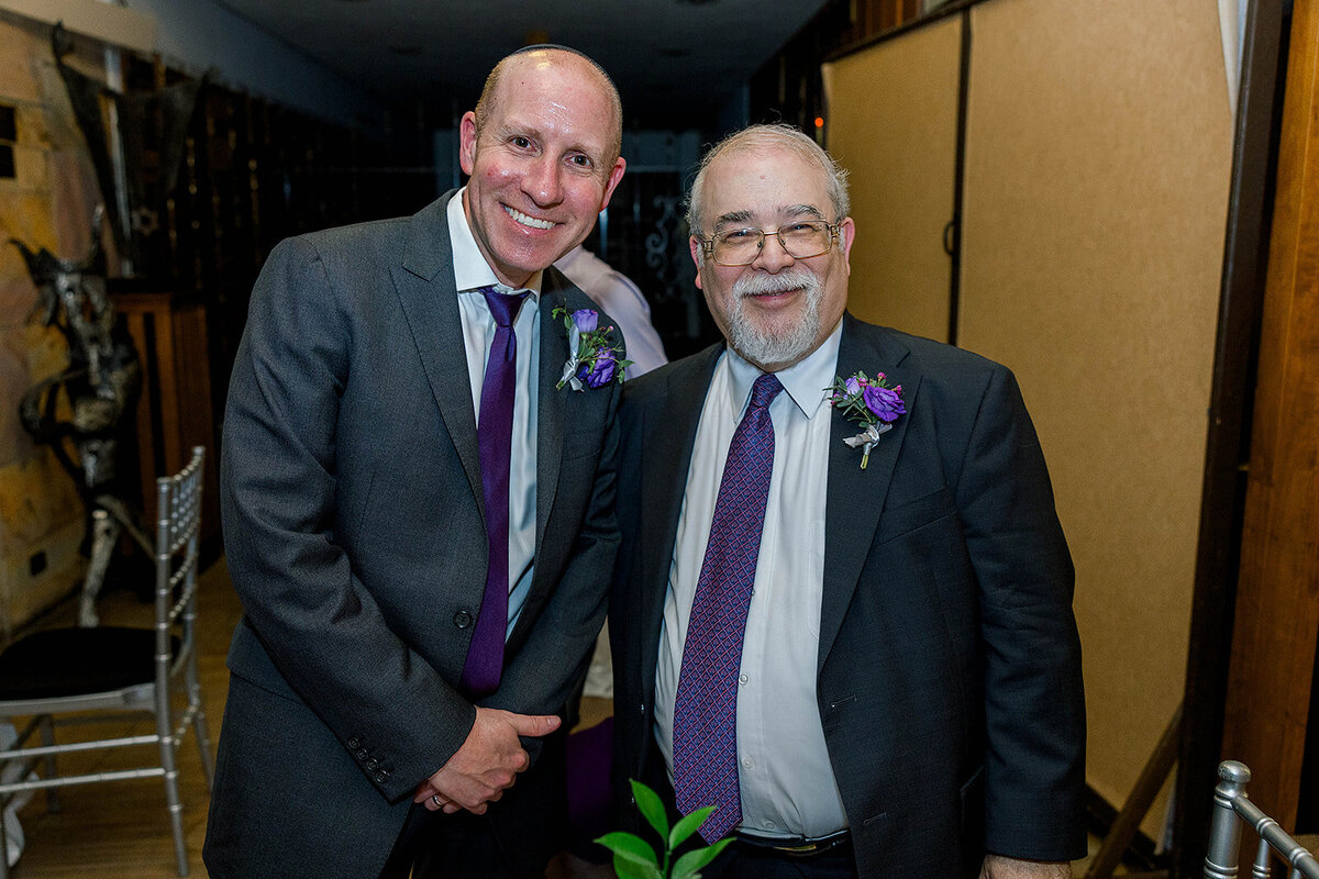 Eliana-Melmed-Photography-Chicago-LosAngeles-Jewish-WeddingPhotography-ElianaSklar-CocktailHour-00014
