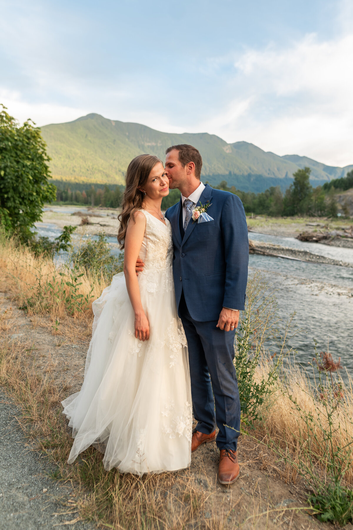 Fraser-River-wedding-photo
