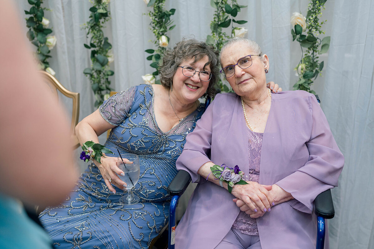 Eliana-Melmed-Photography-Chicago-LosAngeles-Jewish-WeddingPhotography-KabbalatPanim-00036