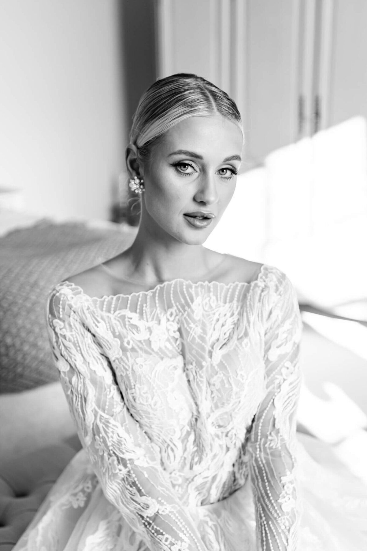 Chloe Bolam - The Manor Holcombe - Bath Wedding Photographer -11