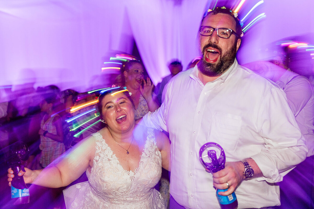 Eliana-Melmed-Photography-Chicago-LosAngeles-Jewish-WeddingPhotography-ElianaSklar-DanceFloor-00229
