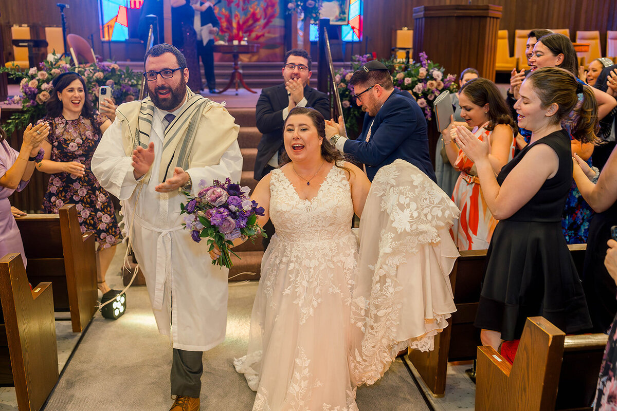Eliana-Melmed-Photography-Chicago-LosAngeles-Jewish-WeddingPhotography-ElianaSklar-Chuppah-00214
