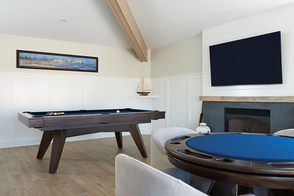 game room with pool table poker
