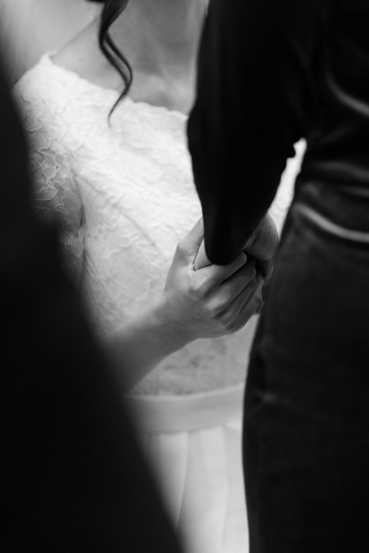 Eliana-Melmed-Photography-Chicago-LosAngeles-Jewish-WeddingPhotographer-CarmiKalman-KabbalatPanim-00007