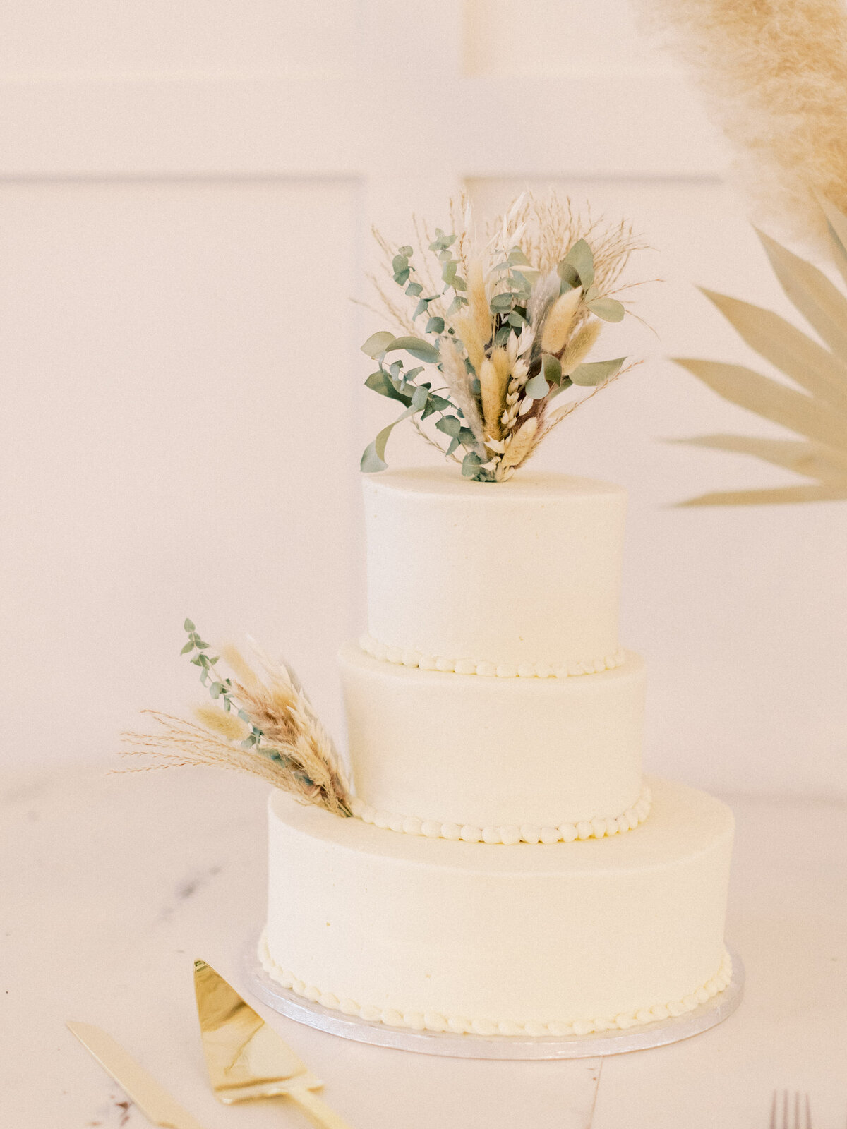 Prianka + Alex - Hindu Wedding 15- Reception - details 9 - Simple butter cream cake