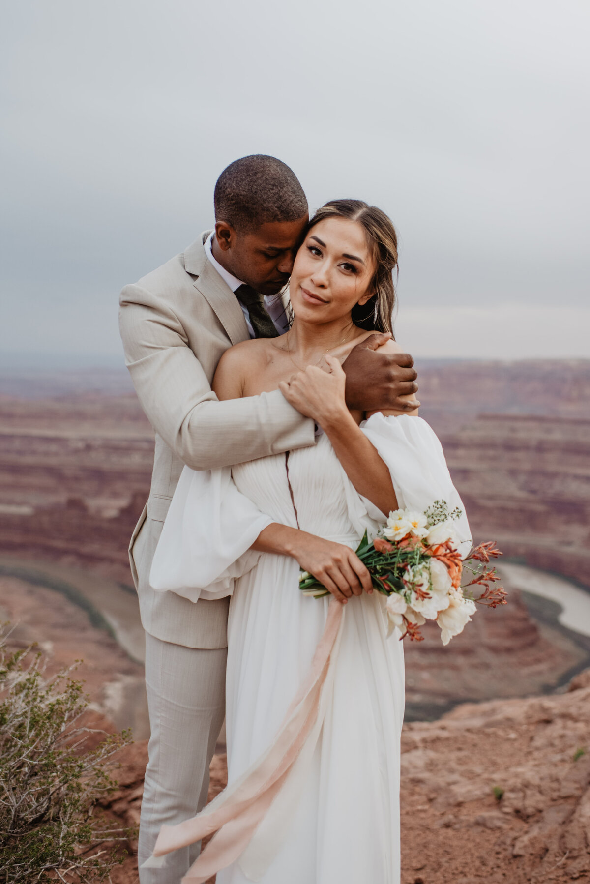 Utah Elopement Photographer captures couple embracing