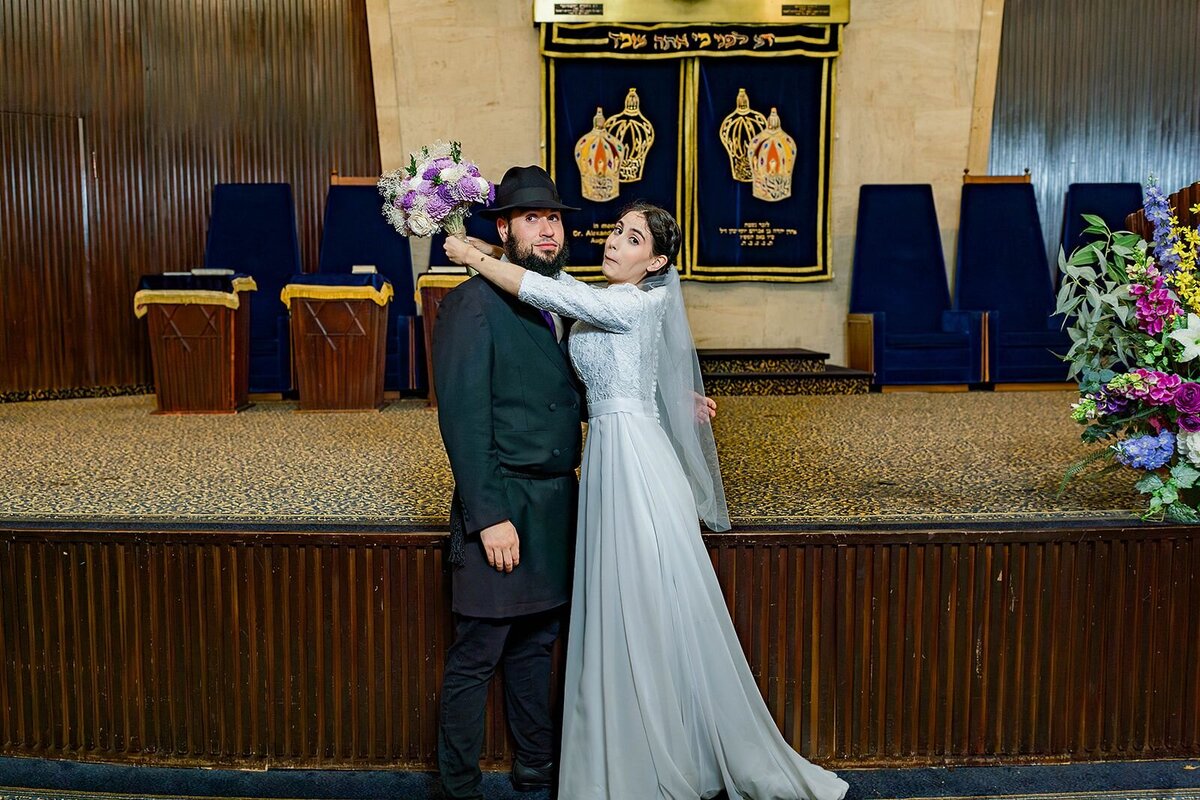 Eliana-Melmed-Photography-Chicago-LosAngeles-Jewish-WeddingPhotographer-CarmiKalman-CouplesPortraits-00013