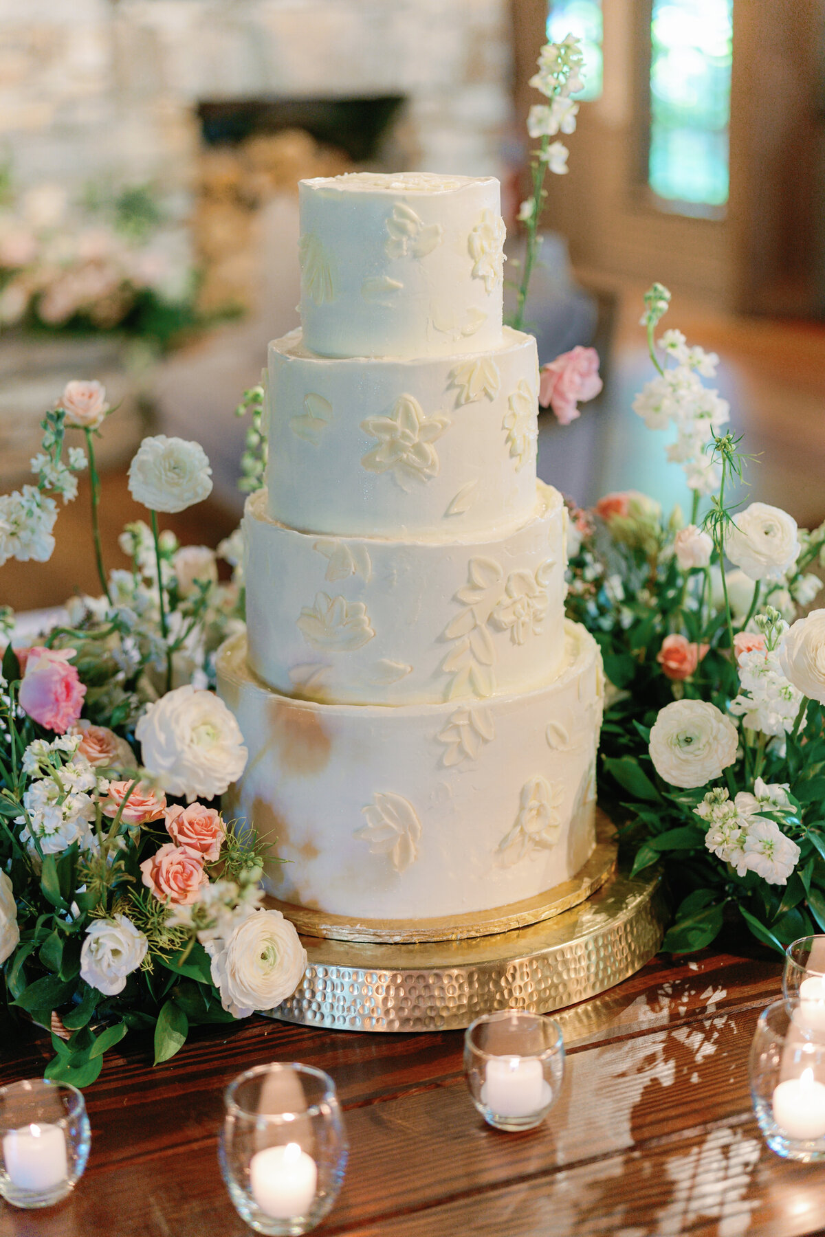 Old Edwards wedding cake. 4 tiered wedding cake. Destination wedding photographer.